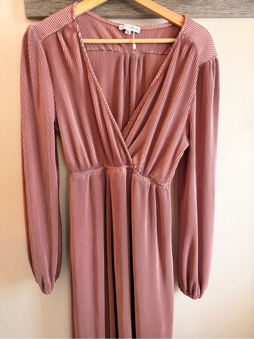 Baltic Born Venus Pleated maxi dress in mauve - Picture 5 of 5
